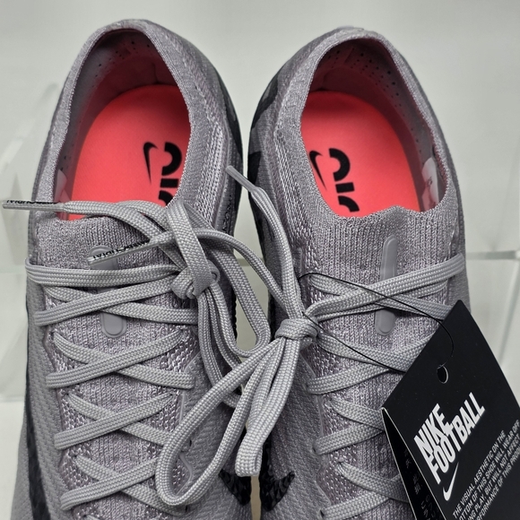 Athletic_Shoes